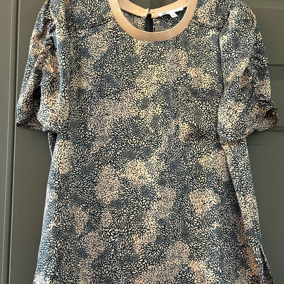 Patterned Rushed Sleeve Blouse - Picture 1 of 6